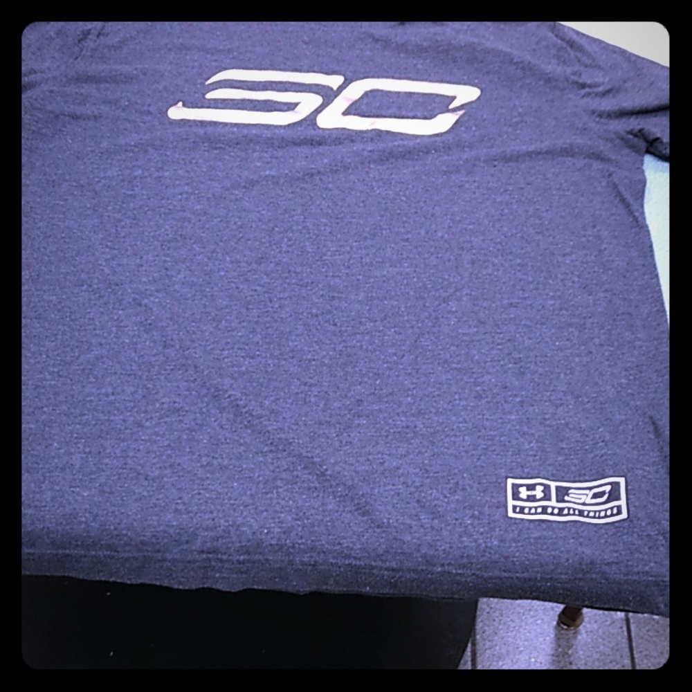 Men's under armour dark grey t-shirt